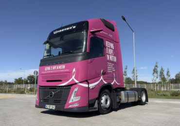 Különleges kamionokat indít útnak a Waberer’s és a Volvo Trucks a mellrák elleni küzdelem jegyében